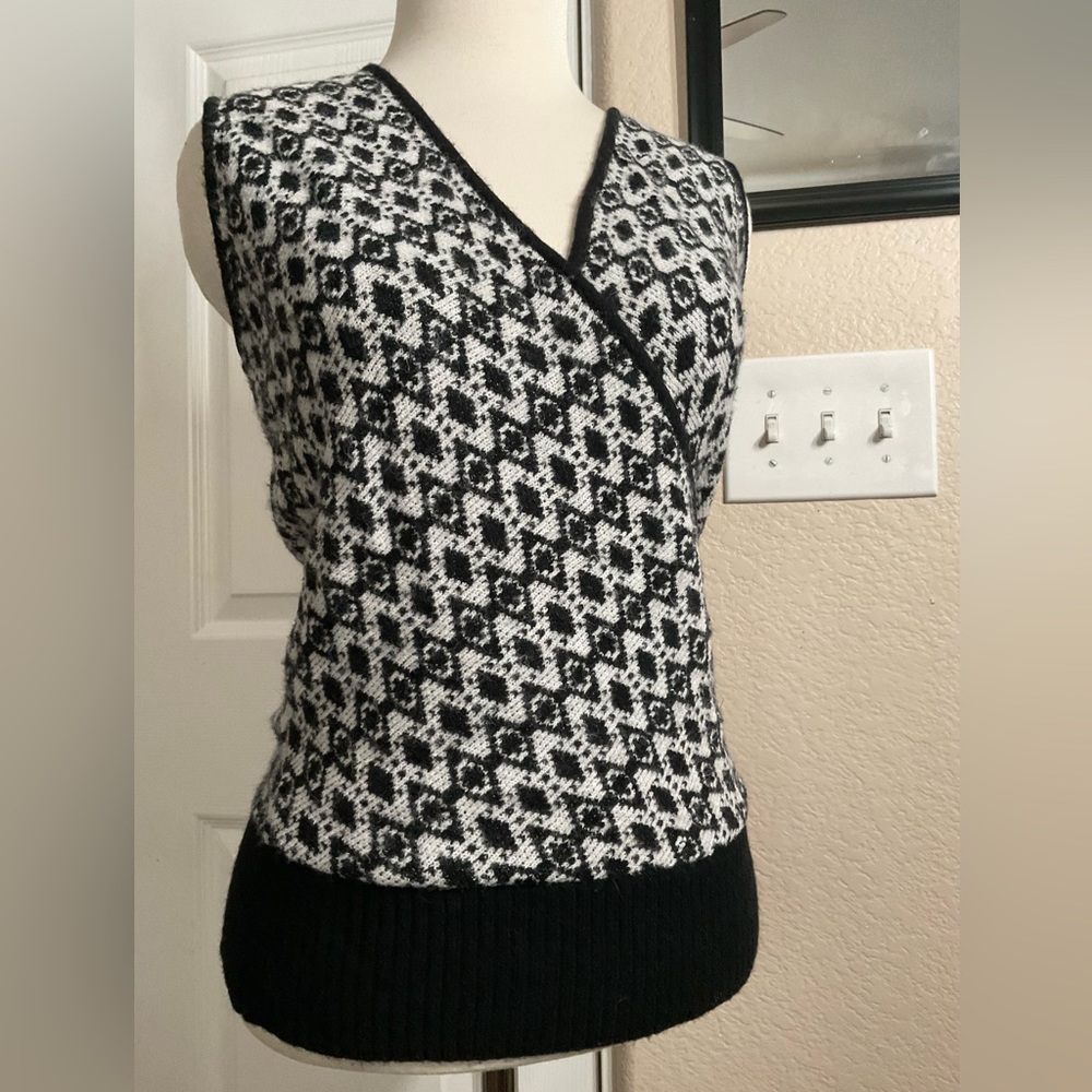 Anthropologie 2 piece sweater